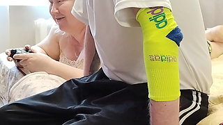 He Interrupted His Mother-in-law's Game on the Console, Fucked Her in Her Mouth and Finished in It