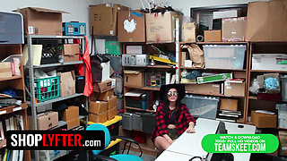 Shoplyfter - Foxy Troublemaker Audrey Royal Receives Huge Facial Cumshots From Two Security Guards