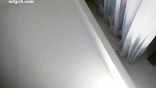 Hot amateur webcam teen masturbates for their fans