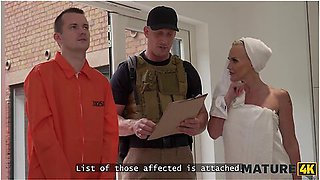 Mackenzie Page And Sam Bourne In Blonde Cougar With Massive Boobs Was So To A Robber So She Gave Him A Deep Throat
