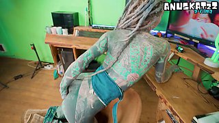 Anuskatzz Caught Fucking in Unlocked Office