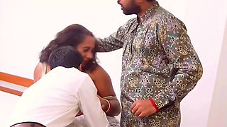 Do ladke ne mil kar ek ladki ko paisa ke lalach dekar pel diya