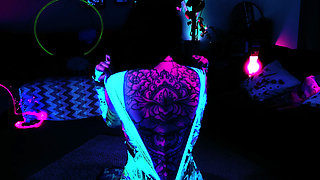 Neon Raver Lays a Clutch of Eggs in Uv Then Pushes Them All Out and Pisses: Ovipositor and Egg Play Seduction