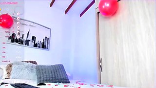 Brunette toys her ass on webcam