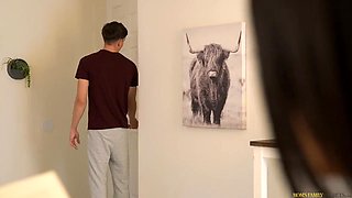 Brunette MILF Brooke Barclays - Stepmoms Milk Big Tits - POV Amateur Hardcore with cumshot