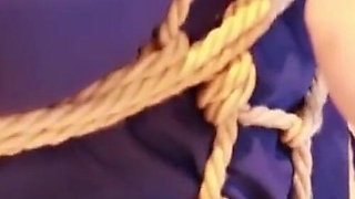 Double Ponytail White Silk Pool Water Binding Training