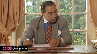 The Nymphomaniac Secretary