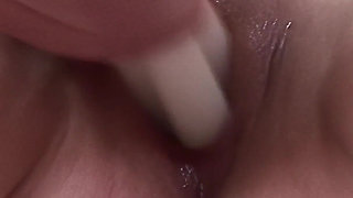 Reni Rose Fisted & Pissed