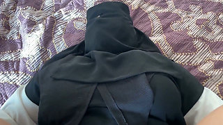 Arab Khalifa Gets a Load of Cum in Her Pussy
