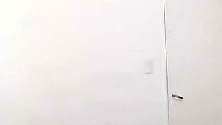 Double amputee masturbates screaming for cock!