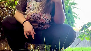 Your Queen Needs a Roadside Pee Break