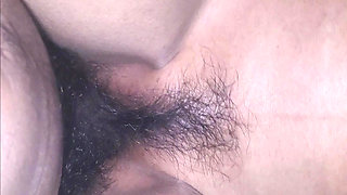 Desi hot bhabhi romantic munda mein dalwa rahi rahi hai.