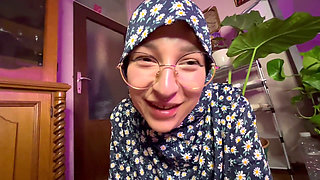 Blowjob in Hijab JOI