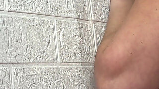 Gloryhole: It Melts as if It Was Waiting for Her
