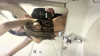 I Fuck an Arebe on a Plane, She Sucks My Cock and I Destroy It in the Bathroom