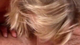 Man speaks to strange woman on the street and goes to her to fuck her