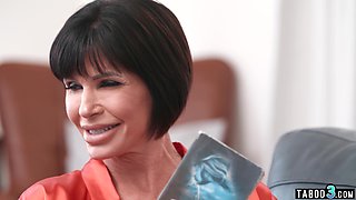 Mature orders her secretary to plumb her