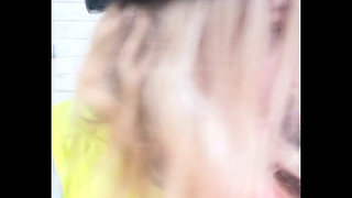 Flashing in the Warehouse for the Boys - BBW Ass & Tits