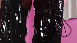 Swimsuit Dominatrix Turns the Tables on Kinky Date Cum, Eat It and Leave