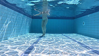 Swimming Fetish - Underwater Swimming Naked