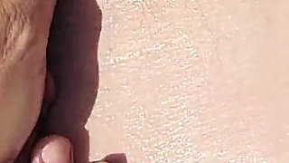 La Plage - Tu Veux Bien Me Huiler