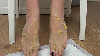 Hkjsexy Video Quickie - Pornstar Feets & Squashing Bananas