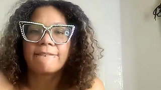 Going Live Chat with Me Whilst I Bathe