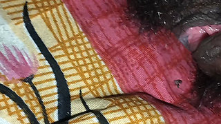 Desi Bhabhi's ass hit