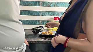 Sex with Hot Aunty in Kitchen Big Boob Showing Fully Hindi Audio