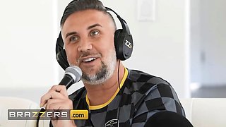 Brazzers - promiscuous women Ryan Reid, delilah day, Theodora Day turn pornstar podcast into a steamy 4 way session