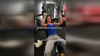 ThickMouse9s Oiled Muscle Pussy Slammed Hard Live