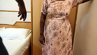 Housewife Aunty