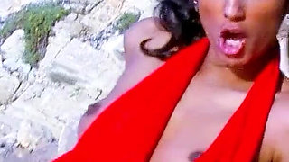 Skinny teen Indiana fucked on the beach by vacation flirt
