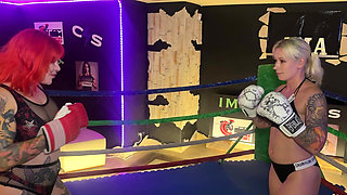 Amber Vs Minnie - Boxing, Wrestling