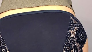 Mini Lush Makes Creamy Cougar Cunt Gush