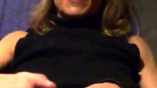 German MILF's Apple Insertion