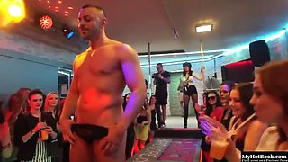 Jennie has been to the strip club before,: Blowjob, Amateur  Oral Sex Porn