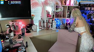 Big boobs webcam slut toys her asshole