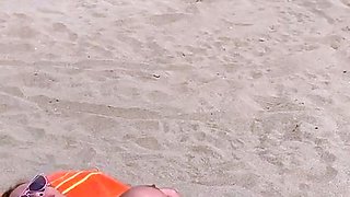 I turn on on the beach very horny