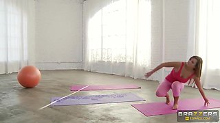 Brazzers - Keisha Grey's Cock-squeezing Yoga Booty Screwed Firm by Pal's Beau