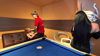 Card game between friends that ended in a great wild - SPACE PRODUCTIONS