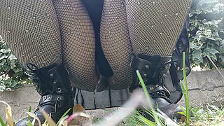 Hot pee in the garden