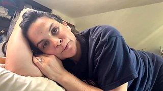 Big boob brunette masturbates on webcam