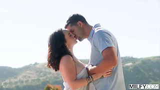 MILFY Anal-Loving MILF Paris Lincoln Gets Her Flawless Ass Filled Up