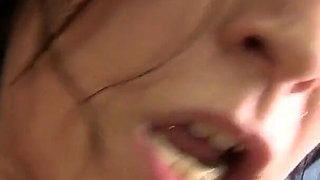 Big ass brunette teen gives perfect blowjob