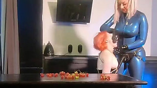 Strapon Lesbian and Latex Rubber Home Fun