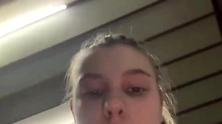 Extreme Squirting in the public gym with jucielussie