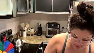 Live Stream with Dani Valentina