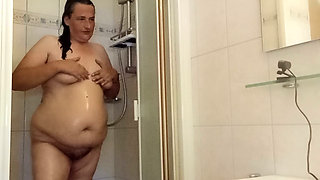 German MILF Shower Belly - chubby belly in focus