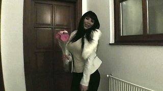 Matt and Valentina's curvy video